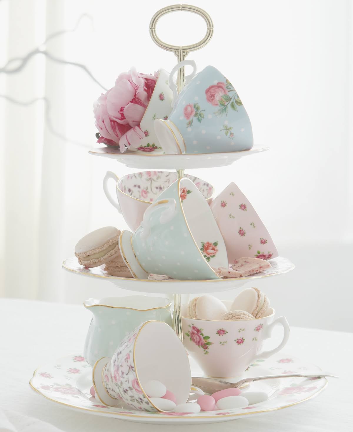 White Vintage 3-Tier Cake Stand S219926