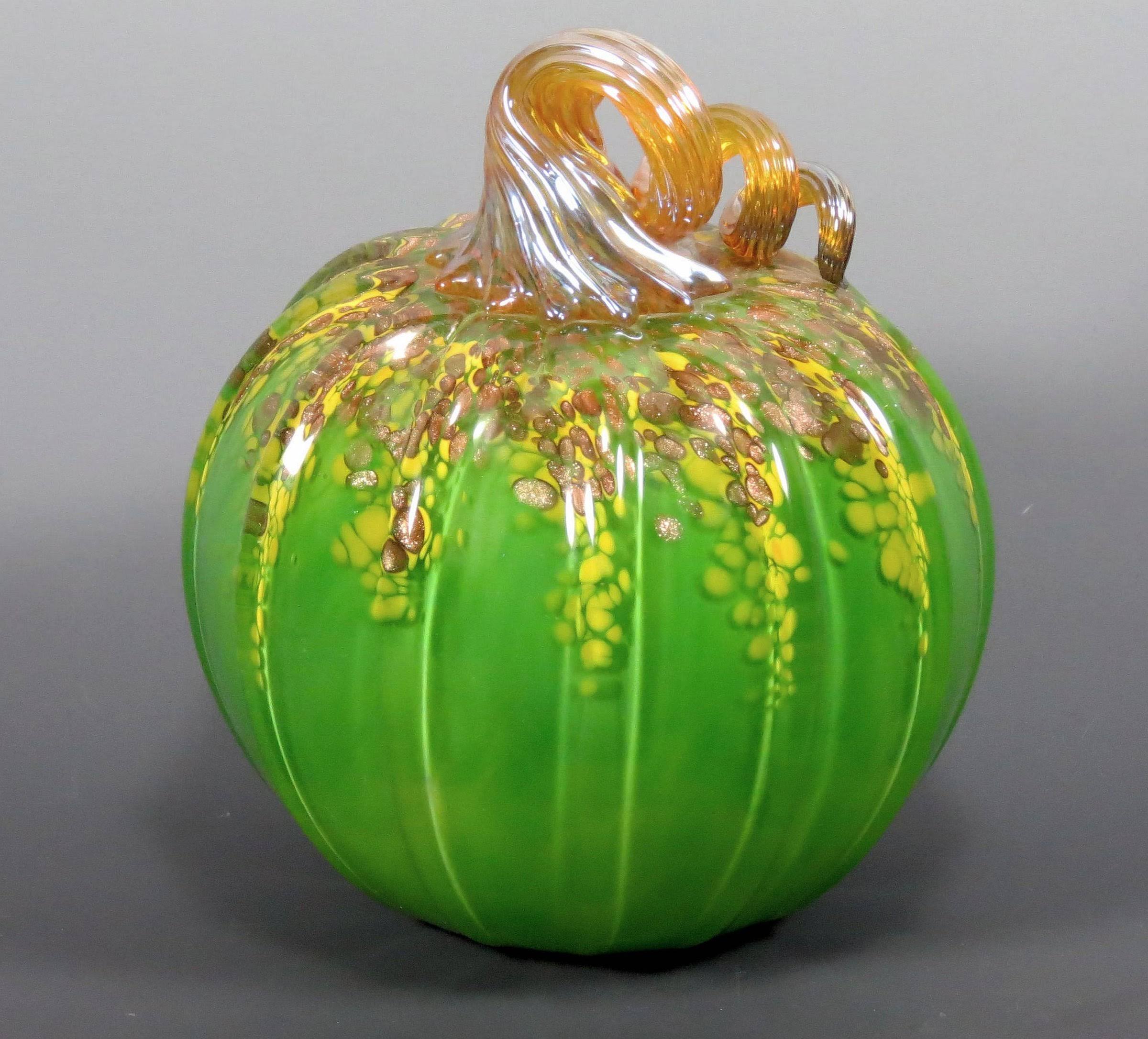 Art Glass Pumpkin Sculpture V42636