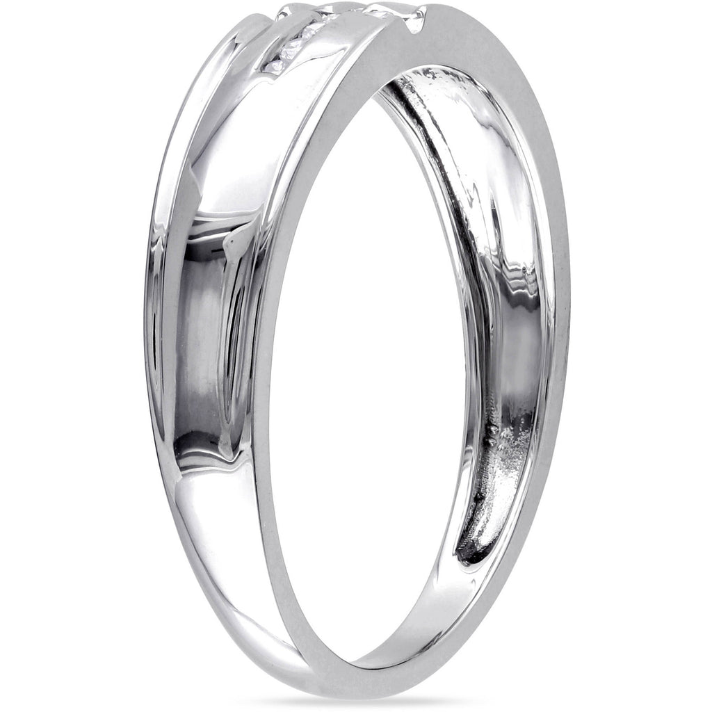 10kt White Gold Diamond-Accent Wedding Band W509411