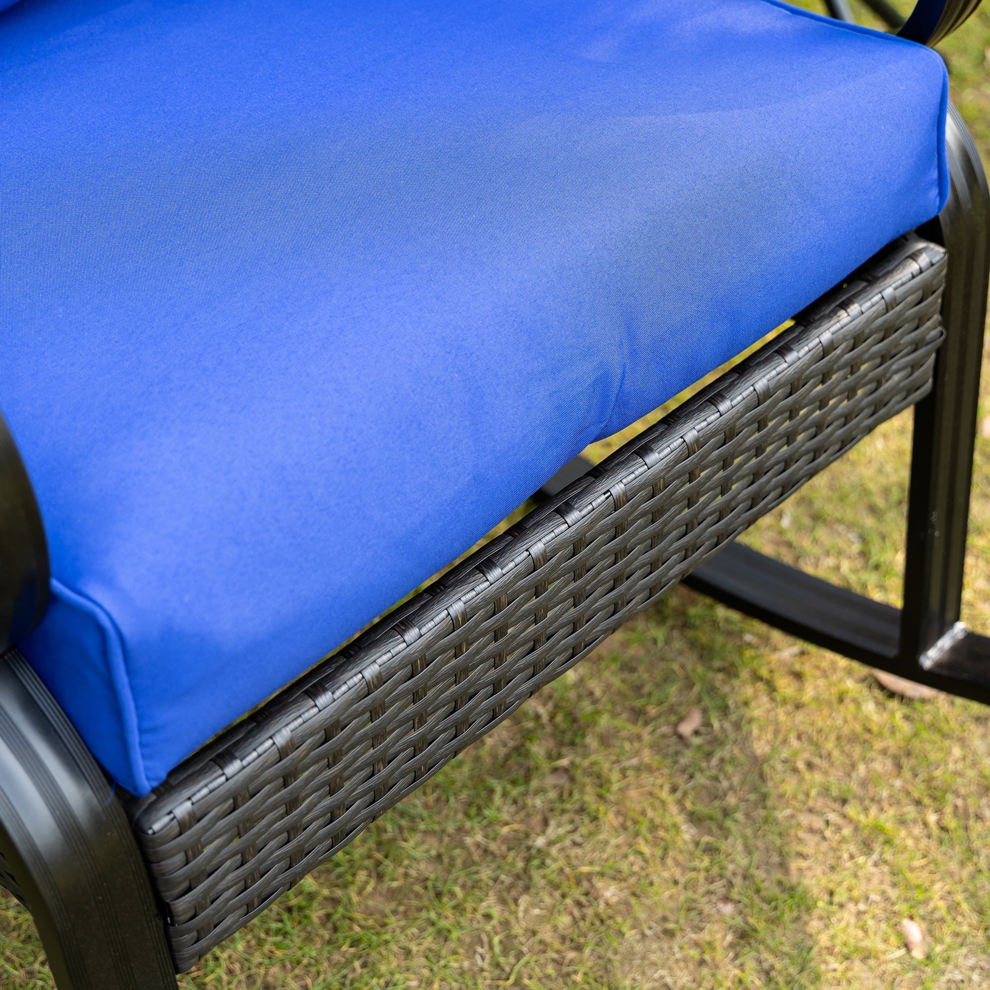 Rattan Rock Chair with Aluminum Frame D5644