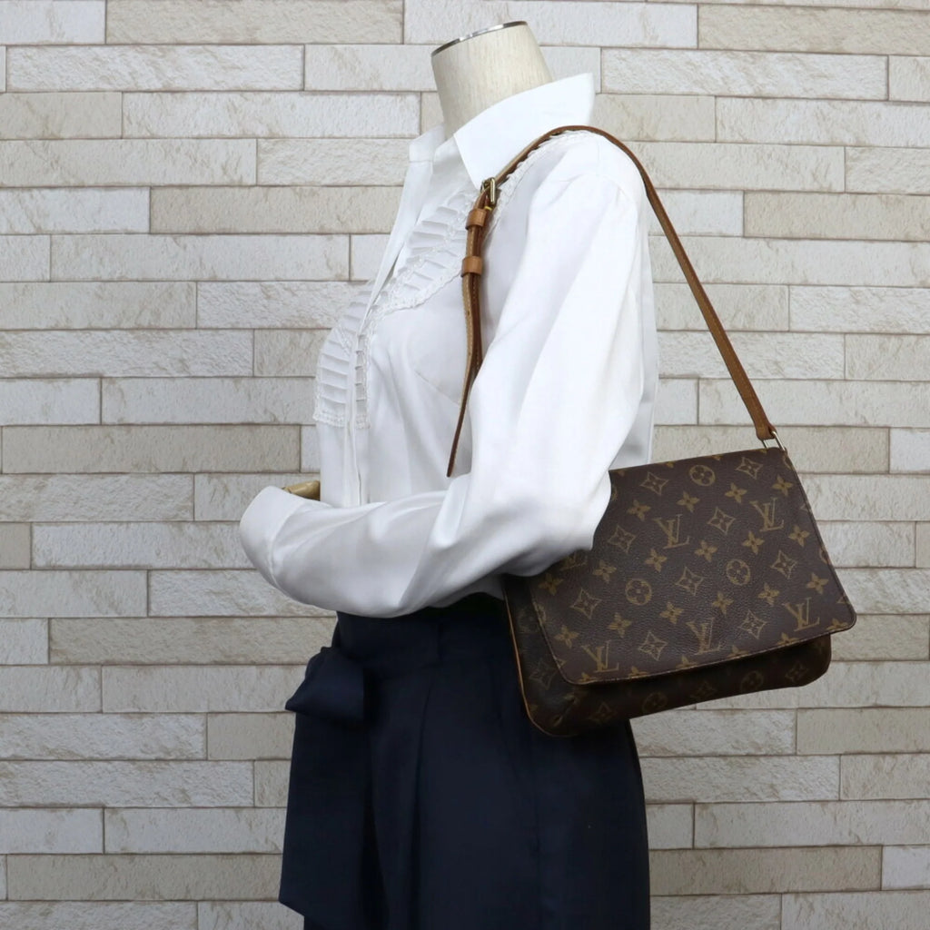 Monogram Shoulder Bag C7121